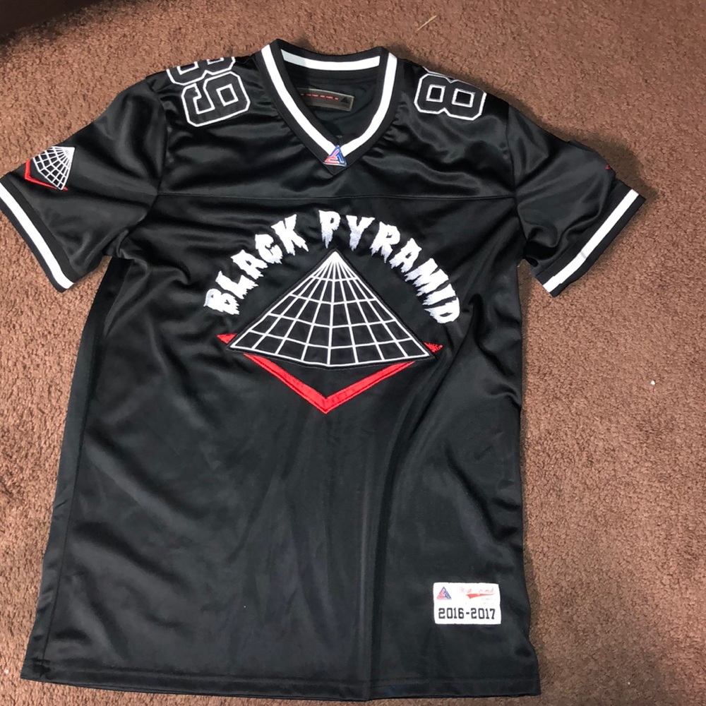 Black Pyramid Jersey